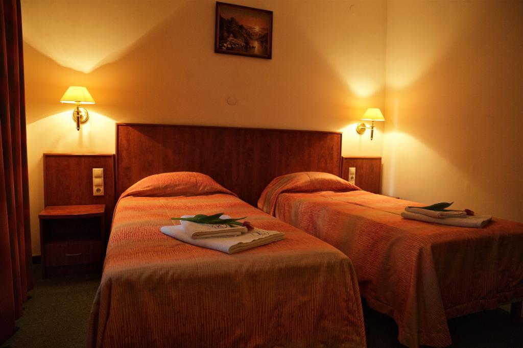 Hotel Lukacs Superior Kazincbarcika Room photo